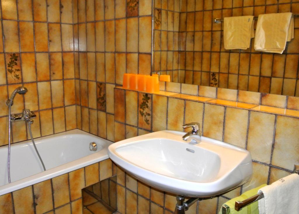 Hotel Baumgartnerhof Finkenstein am Faaker See Экстерьер фото